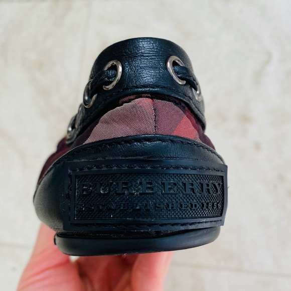 Burberry Made in Italy Nova Check Print Nylon Leather Round Toe Ballet Flats 7 - Picture 8 of 11